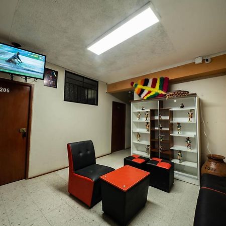 Hostal Tarapaca Hotel Huánuco Екстериор снимка