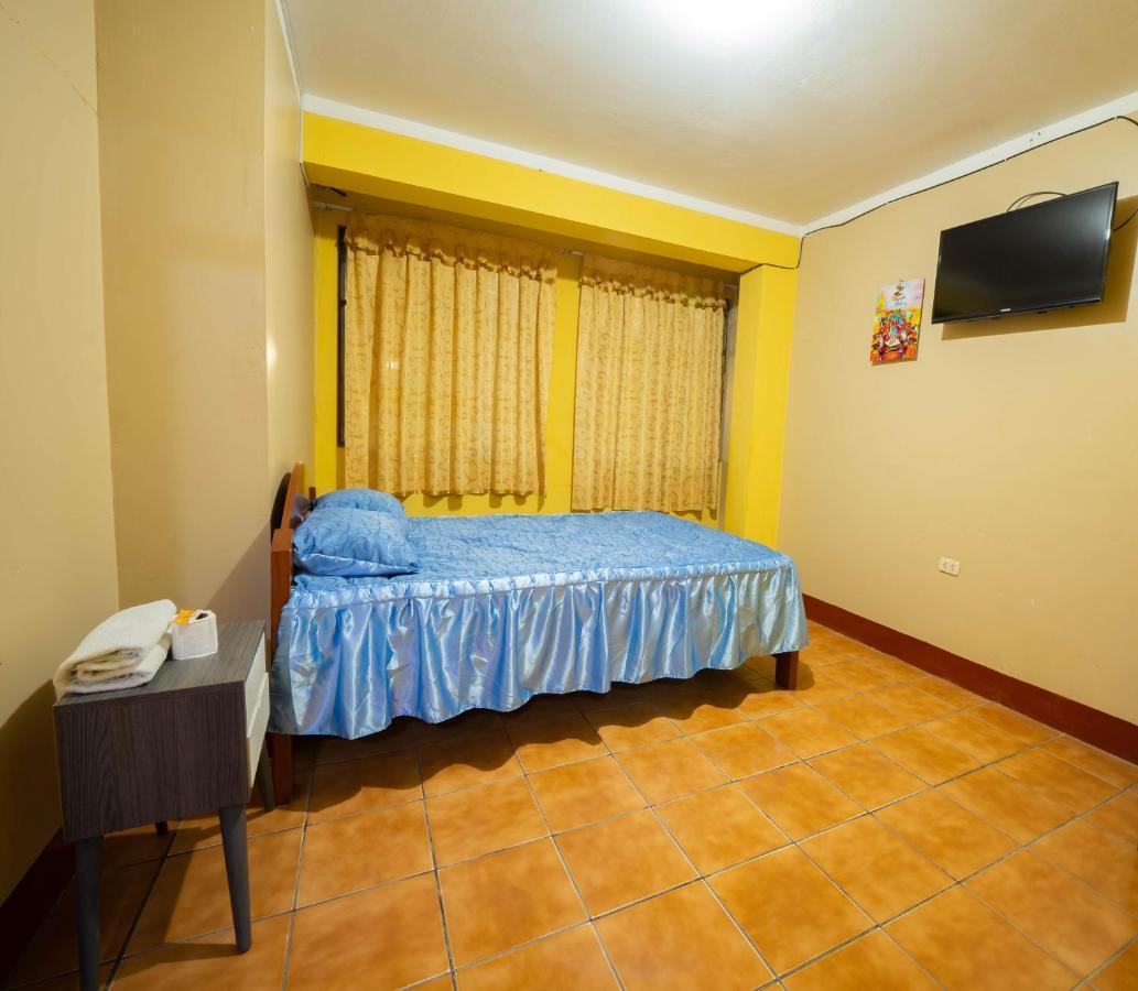 Hostal Tarapaca Hotel Huánuco Екстериор снимка