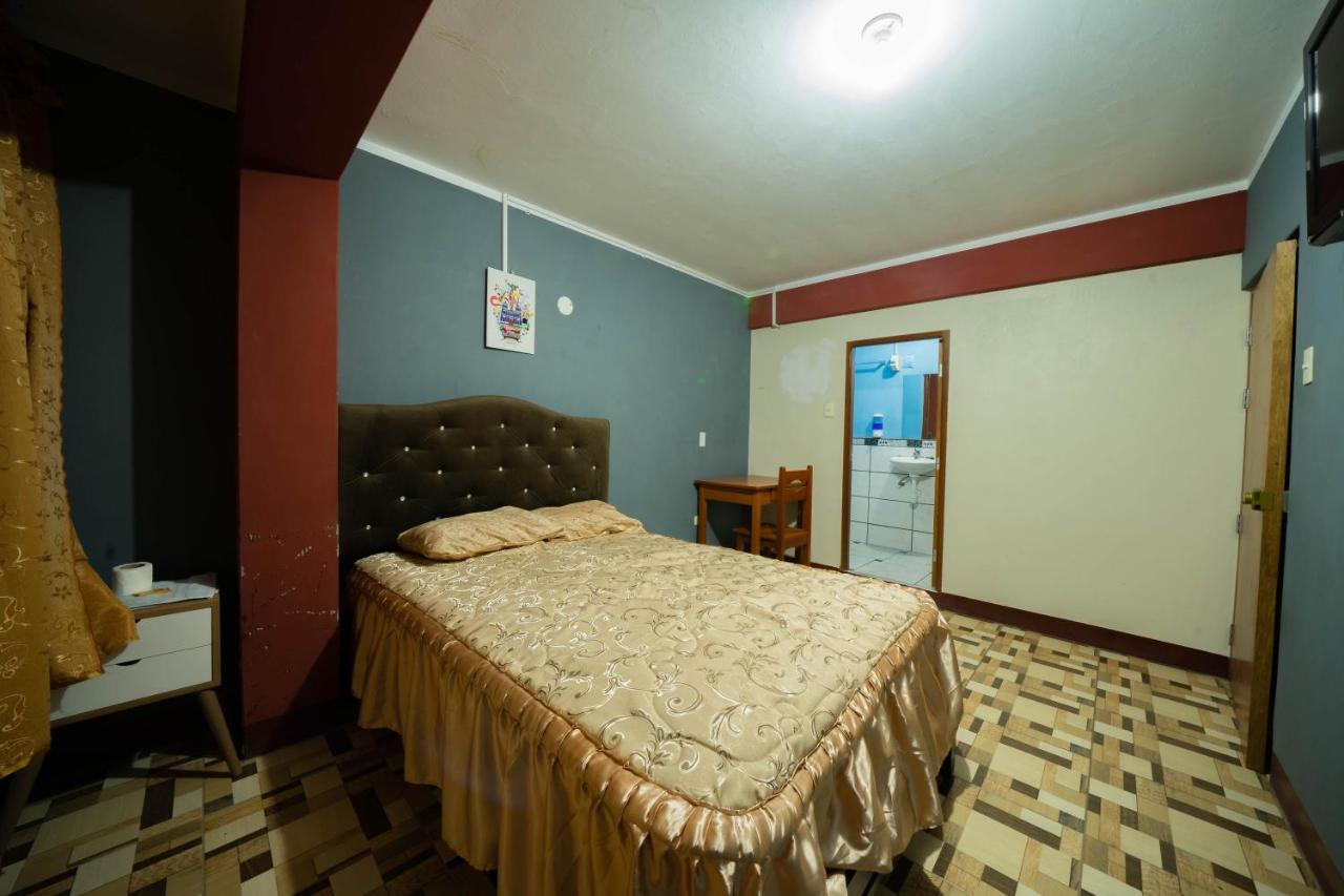 Hostal Tarapaca Hotel Huánuco Екстериор снимка
